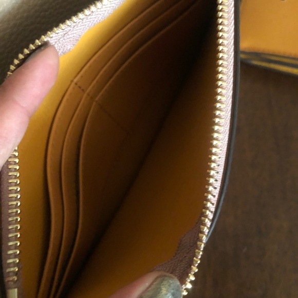 Mk Kimberly Bag - clutch and wallet 😍😍 - Picture 5 of 8